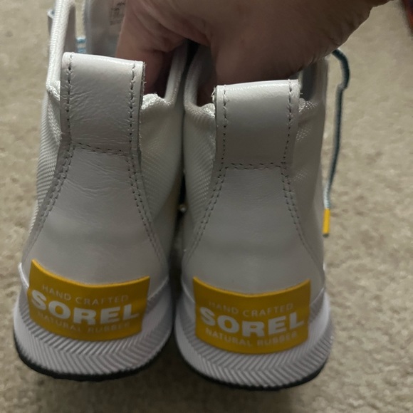 NWT Sorel Women's Out 'N About III Classic Waterproof Boot - White, Cyber Yellow - Picture 8 of 13